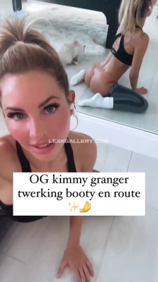 kimmygrangerxxx - Sunday Brunch Menu 🤭Seductive voice, sexy hands, beautiful red