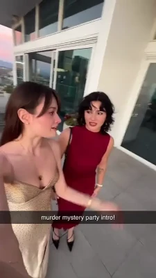 caitlinerinoneill - have you seen full set with my friend ?🙈 tip me $40 to see all