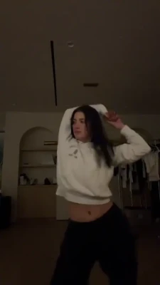 charlidamelio - Do you wish you was showering with me