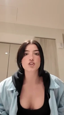 charlidamelio - My nipples are extra puffy today pls kiss (✿╹◡╹)