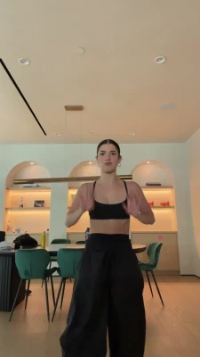 charlidamelio - How’s the view from back there? 😏🍑