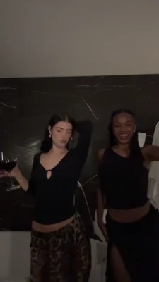 charlidamelio - Slave 4 me