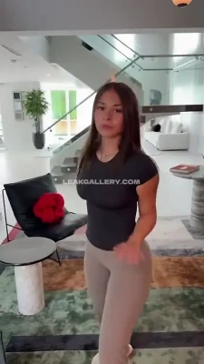 sophieraiin - Pues aquí esperando a un cachorro llegue al motel  hoy le toca