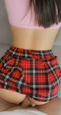 fifigirl9 - Estoy caliente quiero saltar así en alguien y que mientras le rebote
