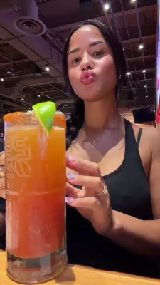 katyaelisehenry - It's Friyay!