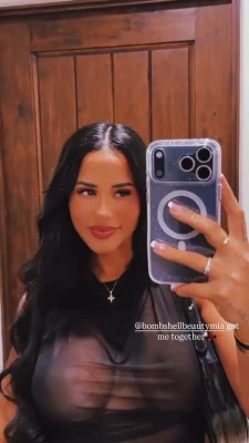 katyaelisehenry - There's something about red lingerie... 💋   Today's Genital Rating