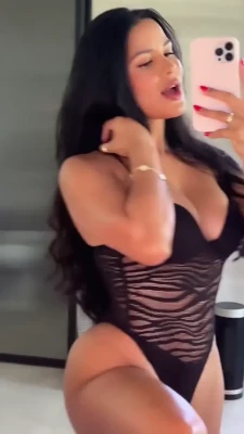 katyaelisehenry - Do you like me in this bikini babe 😍😏?