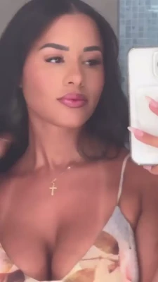 katyaelisehenry - Happy Tuesday 😋😈
