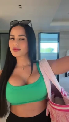 katyaelisehenry - Wanna stay home with me? 😉
