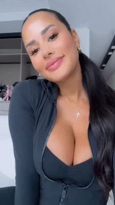 katyaelisehenry - new video available to resubs first! you get the cropped preview here