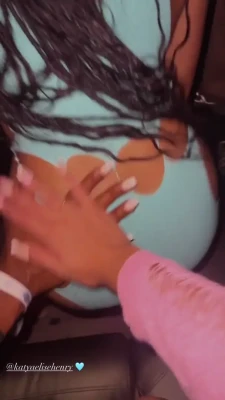 katyaelisehenry - I just can’t get enough 😏😏😏