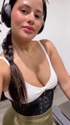 katyaelisehenry - Full vid in DMs