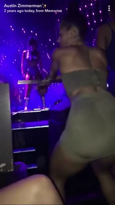 katyaelisehenry - I just need a comfortable face-seat, which I could ignore while