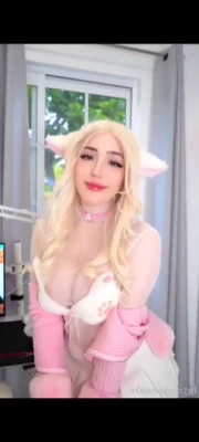 hannapunzel - sometimes getting shorts on is a struggle