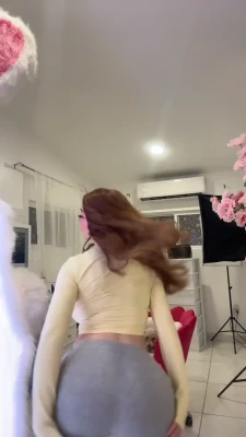 hannapunzel - Christmas Strip Tease 🎄 + Butt Plug 💎  Different type of