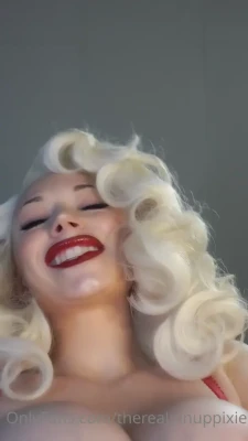 therealpinuppixie - Did you miss me💋