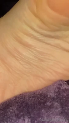 goddesstalltasha - Exibicionismo na praia 🔥 adorooo 😈🔥