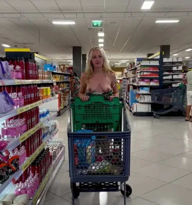 strawberrykittenn - Sorry babes I have been hit with cramps so I'm moving the live to
