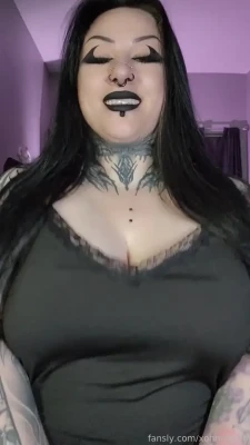 xohmygoth - I’m the maids a milking!
