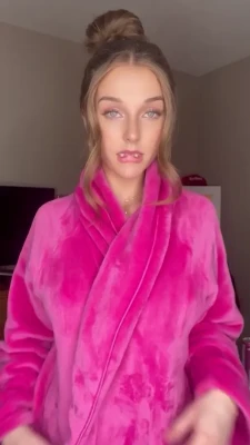 ameliaadamz - Anal anyone? :P   @aconvenientgentleman