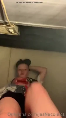 jasnacole21 - J ai reçu mon vibro  (Video en 2 partie car j ai plus de mémoire
