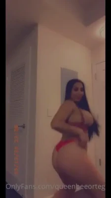 queenbee_ortega - Cum home to MOMMY 😈