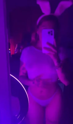 ximenaval01__ - Just waiting on you :)