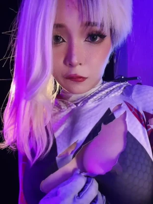 umekojcosplayer - Staying with family… I snuck a bunch of cosmic brownies into my