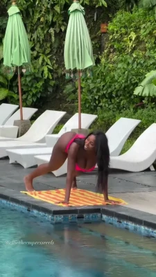_ellietheempress_ - Where are all my ass lovers at? 💋 🍑 Dm me!