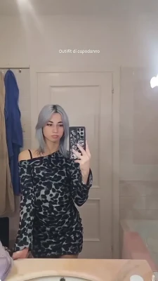 lucrelisa - Hello love, do you want to play with me for a while?