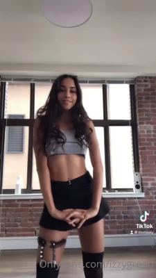 izzygreen - you wanna be the butterfly? 💋