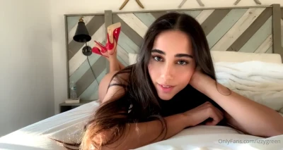 izzygreen - Big dick energy who wanna see me cum. DM ME