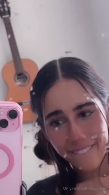 izzygreen - Just looking fabulous as always    OnlyFans