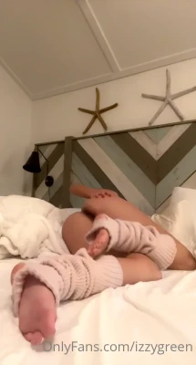 izzygreen - Your Christmas has cum early’