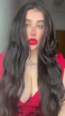 angiekhouryme - Oh no I forgot I wasn't wearing any panties! 😇