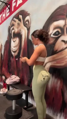 melimtx - less bitter more glitter. and booty. 🍑