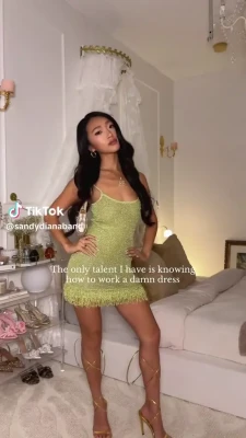 sandydianabang - they're too big for your hands😈