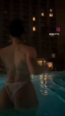 liftsavv_ - Omg guys, look how fuckable my body is! XX