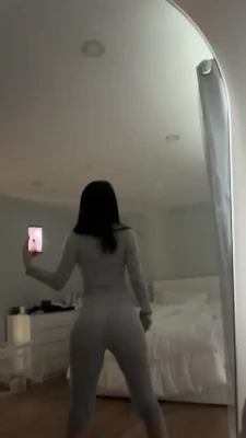 lifeofayemami - I'm feeling frisky, so let's play!  Rate my PUSSY with a tip from $1