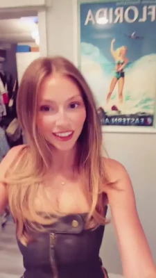 steeleurgorl - What would you do if I was wrapped up waiting under your Christmas