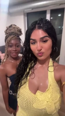 notshreyway - 🥳🎁🥳 SOOO TODAY IS MY MF BDAY 🥳🎁🥳 SEND ME A