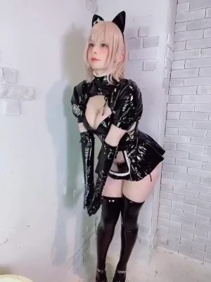 yurikotiger - Do you like watching me play with my pussy?