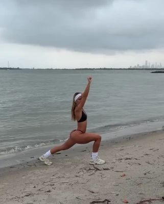 hannahhpearson - 𝗜'𝗺 𝗮 𝗕𝗔𝗗 𝗚𝗜𝗥𝗟 🔥🥵 Check your DMz