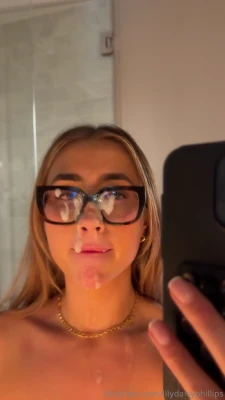 lilydaisyphillips - Sorry y all  I am not myself right now  No worries  just going thru