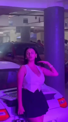 _ayushaaaa__ - It’s a titty bit nippily out… 😜