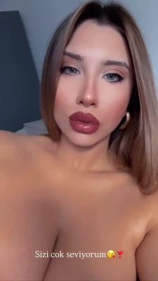 elifkaraarslan_17 - I wore my nice panties today~ ✨💕