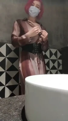 ollyesse - I’m honor of Titty Tuesday I need you to grab my attention and