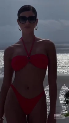 rachelle_v_waardhuizen - wet 🤭
