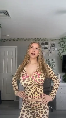 kirapregiato - 20 minutes slowmo of just tits!! watch as i shake & jump!  