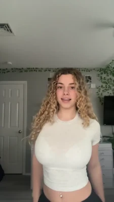 kirapregiato - Come see how this tail is connected and all my sexy videos from this